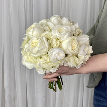 Load image into Gallery viewer, Compact Bouquets